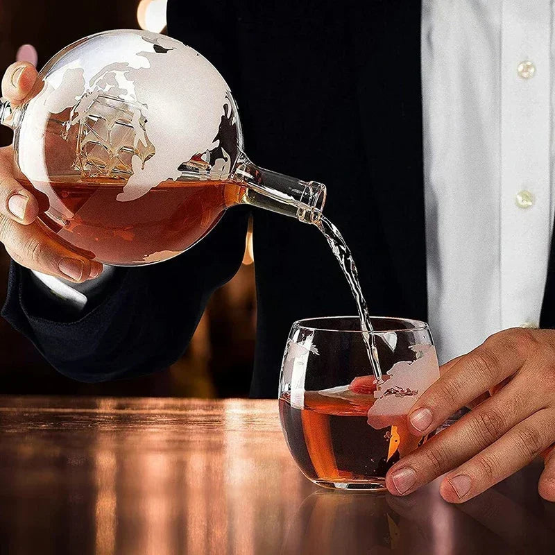 Globe Decanter Whisky Gift Set