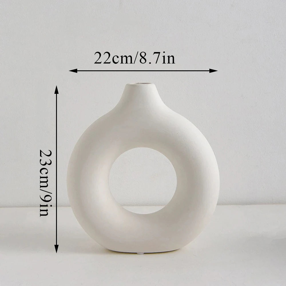 Circular Hollow Nordic Vase