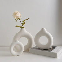 Circular Hollow Nordic Vase